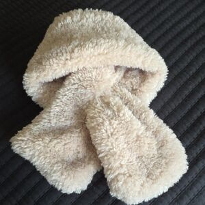 Mixit Cream Fuzzy Scarf